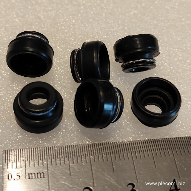 GN250　GN125　GS125　 タコメーターギア用　オイルシール　中国社外　09289-05002
