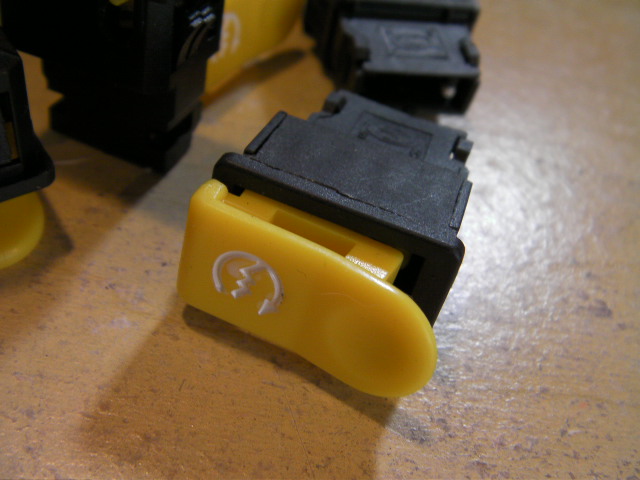 セルスイッチ　スターター　スイッチ　小　小型タイプ　汎用　中国社外 黄色